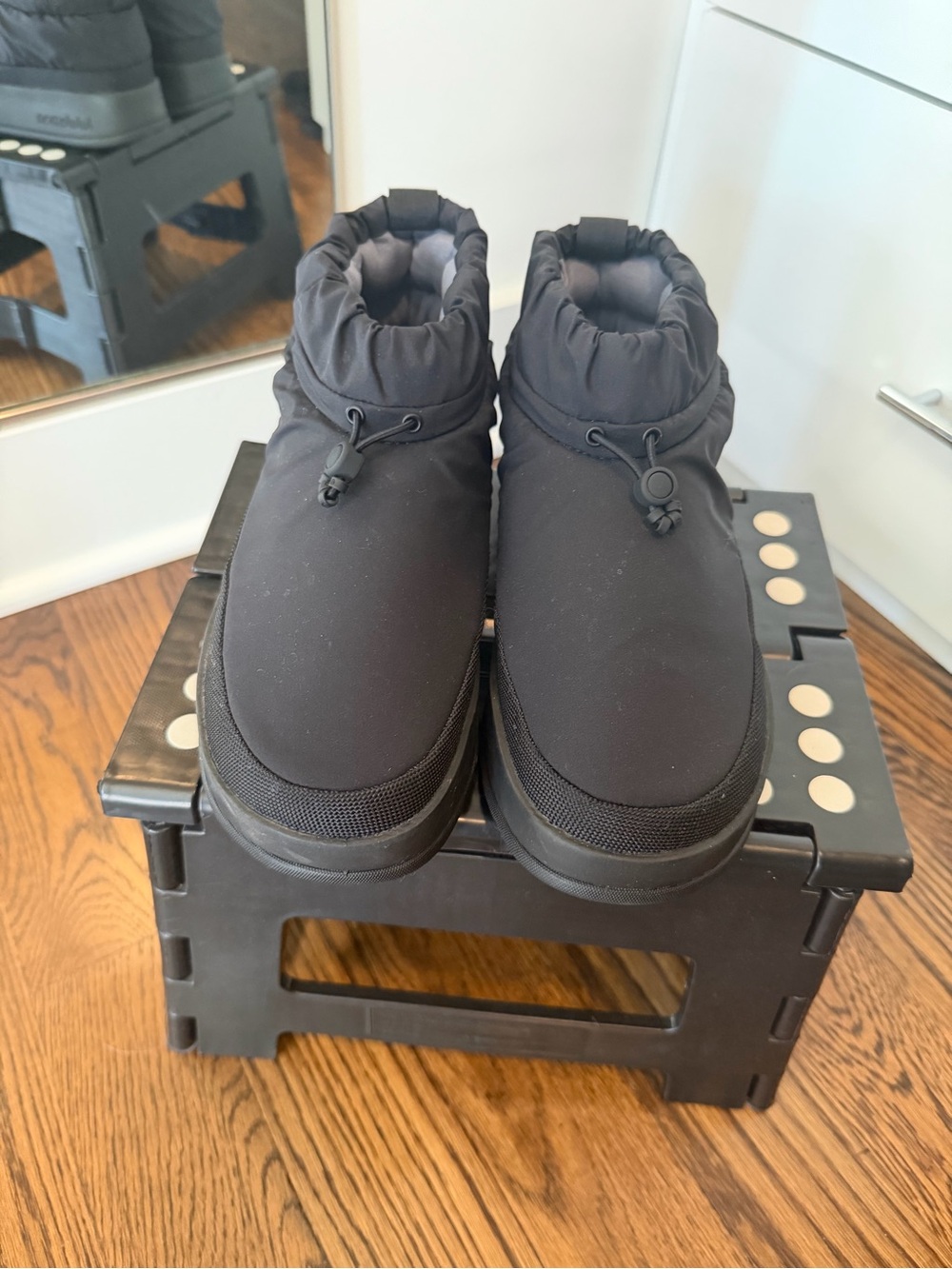 lululemon athletica Black WonderPuff Boots